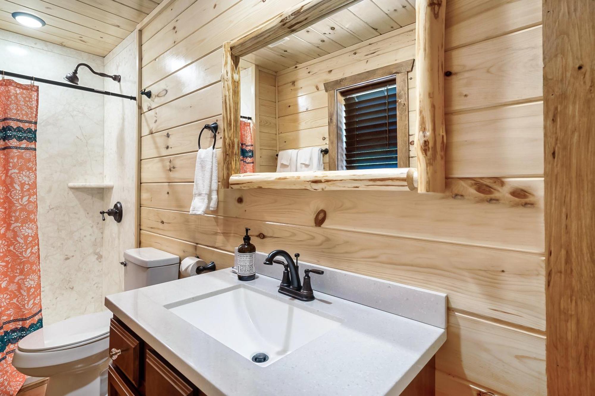 Smokiesboutiquecabins Would Love To Host You At Dolly'S Cute Cabin! 4 Suites With Private Bathrooms - Hot Tub, Fire Pit, Game Room, Resort Pool Open Memorial Day Through Labor Day! Гатлинбург Экстерьер фото