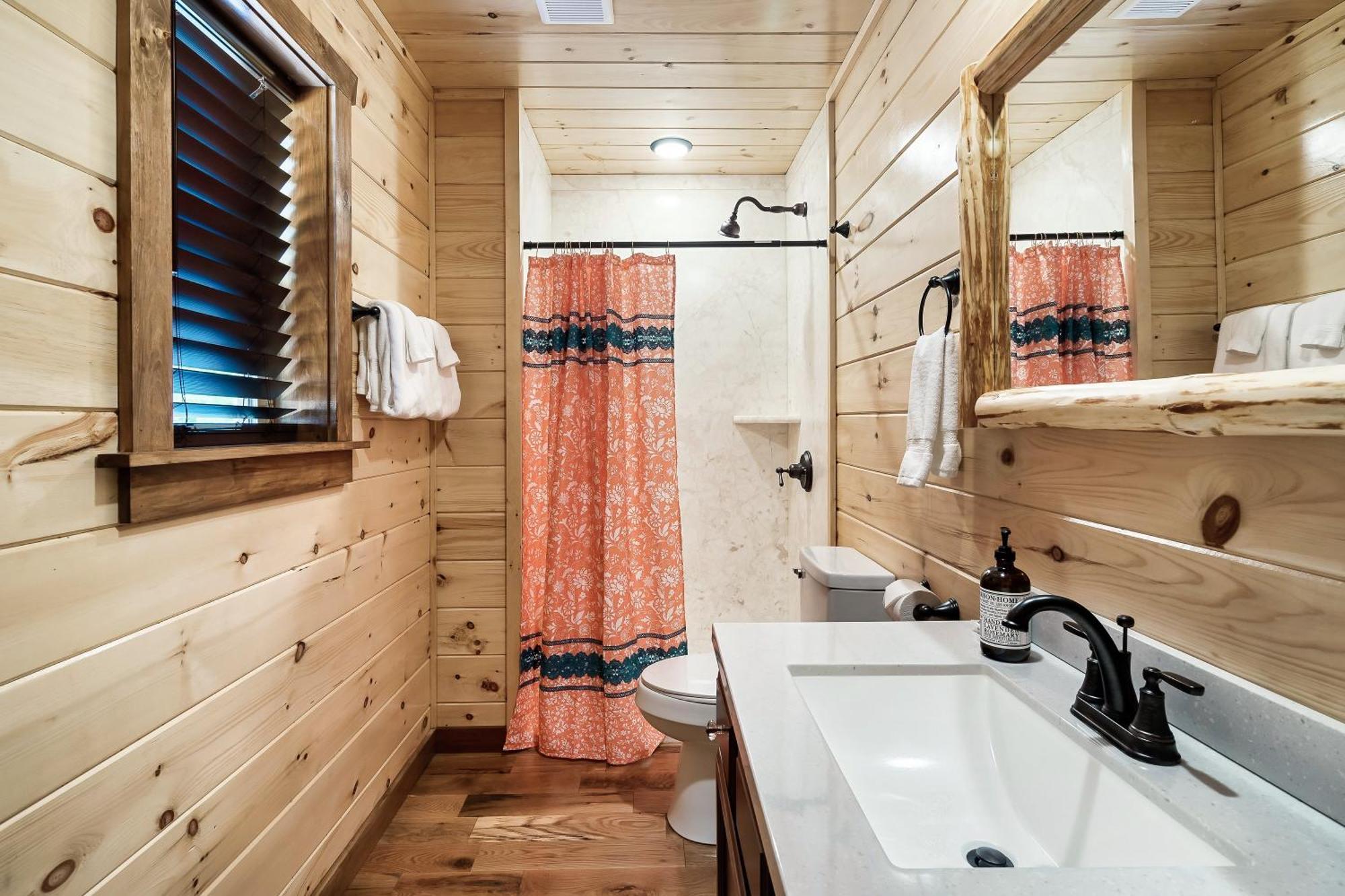 Smokiesboutiquecabins Would Love To Host You At Dolly'S Cute Cabin! 4 Suites With Private Bathrooms - Hot Tub, Fire Pit, Game Room, Resort Pool Open Memorial Day Through Labor Day! Гатлинбург Экстерьер фото
